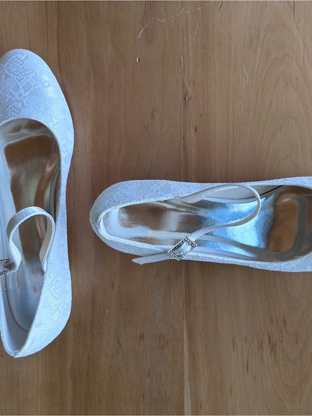 JJs House White Lace Heels with Ankle Strap and Rhinestone Buckle - Picture 2 of 4